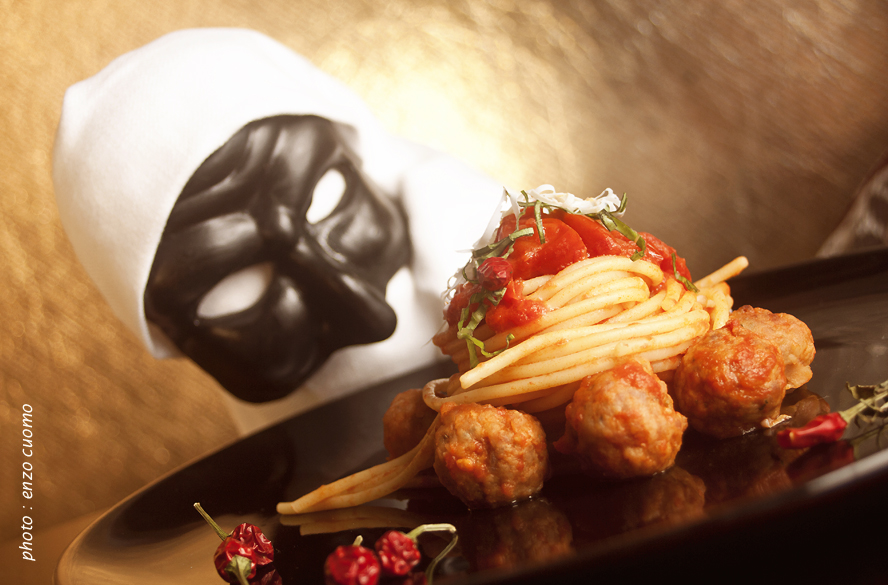 spaghetti-con-le-polpettine-di-carnevale